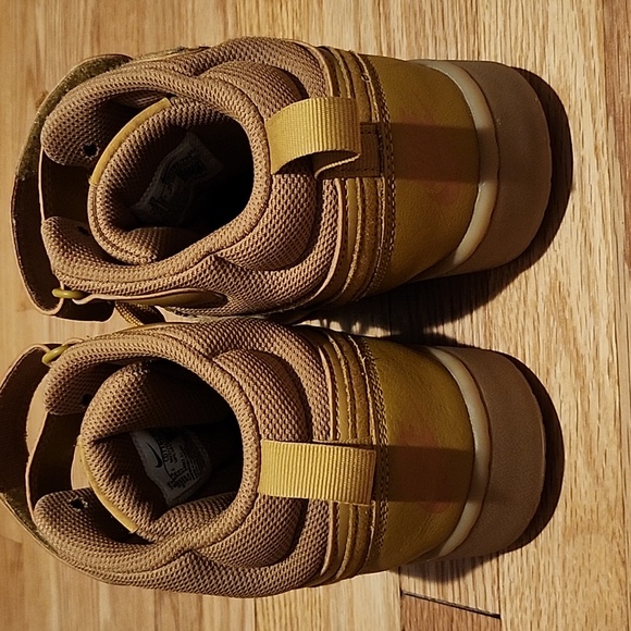 Nike High Top Court - Picture 3 of 3